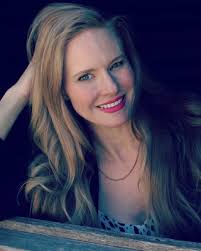 Paige Bartholomew's Instagram, Twitter & Facebook