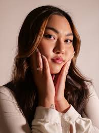 Kayla Curry's Instagram, Twitter & Facebook