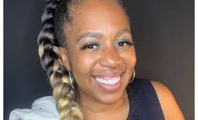 Meet Chloé Noble: Performer artist