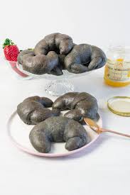 Check spelling or type a new query. Croissant Fit Al Carbone Vegetale Let It Beetroot