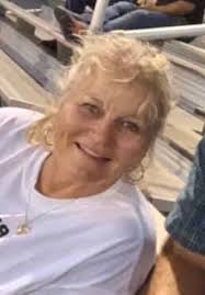 Diana Kloesel's Instagram, Twitter & Facebook