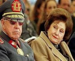 Dezember 1974 bis zum 11. Se Pelean Las Platas Mal Habidas Por El Dictador Lucia Hiriart Se Enfrenta En Tribunales Con El Exalbacea De Pinochet Por Mil Millones De Pesos