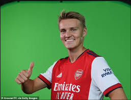 A man perpetually mystified by his own lack of punctuality. Nwe36bs4plezhm