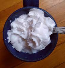 鲜奶油Whipped Cream: 最新的百科全书、新闻、评论和研究