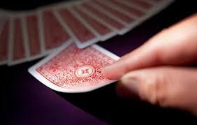 When you feel the time is right, pick your one card and let the tarot deliver your answers. The Art Of The One Card Tarot Reading