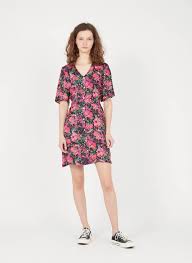Maybe you would like to learn more about one of these? Nouvelle Collection Robe Courte Col V Imprime Fleurs Fiorellini Frnch Femme Place Des Tendances