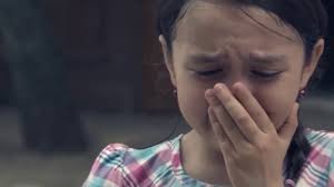 طفلة تبكي صور بنات صغيره بتعيط حبيبي
