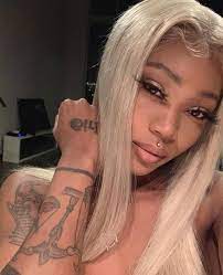 Summer walker has welcomed her first child, a baby girl, with producer boyfriend london on da track. Summer Walker Face Tattoos