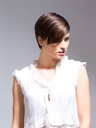 Frisuren kurz damen mit pony frisure mode. Damenfrisuren Unsere Top 25 Im April 2021 Friseur Com