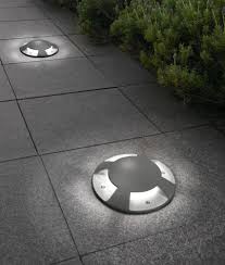 Many of our recessed ceiling luminaires include glass just below the surface to spark visual interest. Exterior Recessed Indicator Ground Light 200mm Diameter