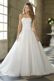 Brautkleid, korsett brautkleid, brautkleid, elfenbein hochzeitskleid, blumen brautkleid, brautkleid, boho brautkleid, tüll brautkleid, romantische hochzeitskleid, keine ärmel, die hochzeit kleid. Prinzessin Organza Satin Hof Schleppe Elegantes Tragerloses Brautkleid Wedding Dresses Ball Gowns Wedding Wedding Dresses Unique