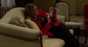 Jeune révélation française de la musique électronique, fakear dévoile animal, un premier album solaire aux beats sensuels, dont les mélodies subtiles tiennent autant du voyage poétique que de l'expérience sous psychotropes. Les Feux De L Amour Le Secret De La Boite A Musique Decrypte Par Jill Toutelatele