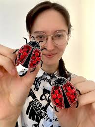 Decorative birdhouse shelf sitters for spring and winter