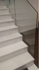 Escalera En Marmol Blanco Escaleras De Marmol Muebles De Entrada Marmol Blanco