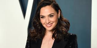 However, her new upcoming movie, cleopatra has created a lot of buzzes in the world, recently. Netflix Picks Up Wonder Woman Star Gal Gadot S New Spy Movie