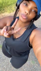 Hi everyone, I'm Lele, Vegan from 2013 and Vegetarian from 2003 I just  wanted to post during these holidays to remind you that both Veganism and  age shouldn't be seen as limits.