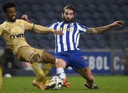 O clássico entre benfica e fc porto terminou com um resultado que não interessava a nenhuma das equipas. Em Partida Com Luta No Fim Porto E Benfica Ficam No Empate Pelo Portugues Istoe Independente