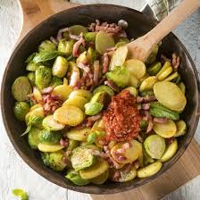 Aldi Belgie Recept Wok Met Verse Spruitjes En Spek Spruitjes Voedsel Ideeen Recept Spruitjes