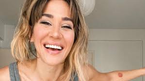 Sobre su relación con luciano castro, quien está recientemente separado de sabrina rojas, aseguró: Quien Es El Hombre Que Aparece Semidesnudo En Las Fotos De Jimena Baron Voxpopuli Tu Voz Es Noticia