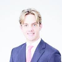 Aaron Eades's Instagram, Twitter & Facebook