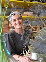 Ideer til utstilling av blomsteroppsatser.