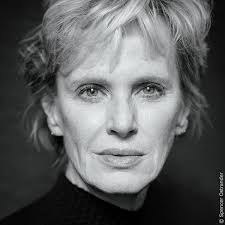 The Blazing World: A Novel. : Hustvedt, Siri: Amazon.fr: Livres