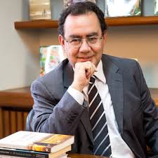 Novato na política, como Augusto Cury aparece em pesquisa de intenção de voto