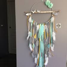 Attrape Reves En Bois Flotte Origami Plumes Et Perles Bois Coloris Mint Moutarde Gris Et Blanc Grande Dream Catcher Dream Catcher Diy Dream Catcher Boho