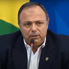 Pazuello é o nono ministro de origem militar no governo bolsonaro — pessoas com diferentemente de outros integrantes militares da equipe de bolsonaro, porém, pazuello é um militar da ativa. Coronavirus Bolsonaro Formaliza General Pazuello Como Ministro Interino Da Saude