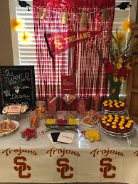 Usc Grad Candy And Dessert Table Candy Red Velvet Cupcakes Cake Pops C Graduation Party Decor College Graduation Party Decorations College Graduation Cakes