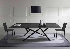 Habituellement, le terme «design» est associé à l'ère de la révolution industrielle qui est arrivée en. Les Ingenieuses Tables Extensibles Du Designer Italien Ozzio Neozone
