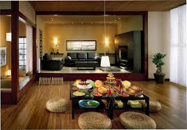 Featuring a double height living room, luxury bedrooms and beautiful bathrooms. Very Chic And Sophisticated Living Room Oformlenie Obedennogo Stola Komnata Dizajna Domashnie Interery