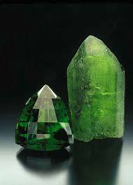 Peridot Buying Guide Mineral Stone Crystals And Gemstones Minerals And Gemstones