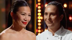 Pat Rafter, Rachael Taylor Wish You A Very Bonds Christmas