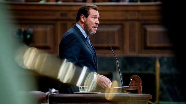 Óscar Puente espera que Luis 'Alvise' Pérez “acabe en la cárcel"