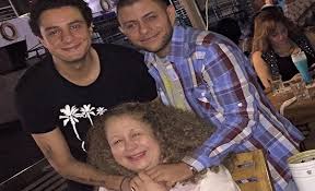 أبيك حب ما ينتهى عشقه أبد وأبيك قلب. Ø¨Ø§Ù„ØµÙˆØ± ÙˆØ§Ù„ÙÙŠØ¯ÙŠÙˆ Ø´Ù‚ÙŠÙ‚ Ø£Ø­Ù…Ø¯ Ø§Ù„ÙÙŠØ´Ø§ÙˆÙŠ ÙŠØ«ÙŠØ± Ø¶Ø¬Ø© Ø¨ØµÙˆØ±Ù‡ Ù…Ø¹ Ø®Ø·ÙŠØ¨ØªÙ‡ Ø§Ù„Ø´Ù‚Ø±Ø§Ø¡ Ø§Ù„Ù…Ø¯ÙŠÙ†Ø© Ù†ÙŠÙˆØ²