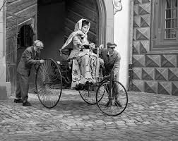 Bertha Benz Wife Of The Inventor Karl Benz She Invested In Benz S Business In 1871 Enabling Him To Develop The First Patent Vintage Photography History Benz