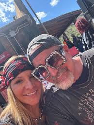 Lori Stoutenburg and Robert Waldman's Wedding Website