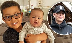 Kanye west's ex girlfriend amber rose appeared happy in love with her boyfriend alexander edwards as she grabbed lunch at a sushi restaurant in los angeles. Amber Rose Shares Tender Moment Of Her Six Year Old Son Sweetly Embracing His Baby Brother Daily Mail Online