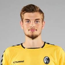 Bennett Schmidt's Instagram, Twitter & Facebook