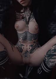 TW Pornstars - 🍁᛫ Ѕєяєηα ᛫🍁 | NO PPV Fansly🏹. Twitter. come bury your  face between my legs🥀🖤. 6:51 PM - 31 Jul 2022