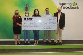 Basf has partnered with feeding america and food bank of central & eastern north carolina to support local food banks in the wake of the #covid19 crisis. Basf Houston Donates 22 000 To The Houston Food Bank