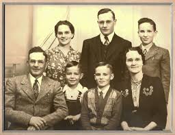 Nellie's Basket: Charles Lloyd Walters and Marion Elisabeth Lundeen