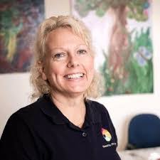 Gale Gill's Instagram, Twitter & Facebook