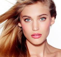 Com fer maquillatge nu 2024: tendències de la moda