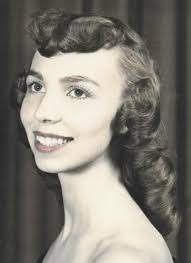 Joan Lynn's Instagram, Twitter & Facebook