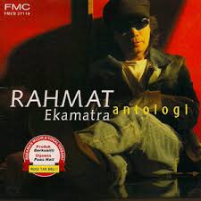 Lagu satu senyum jua dipopulerkan oleh raymond latuheru satu senyum. Download Lagu Terpisah Jua Oleh Rahmat Ekamatra Mp3 Stafaband