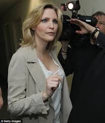 Надю снимали легендарные фотографы эллен фон унверт, ричард аведон, питер линдберг, хельмут ньютон. Former Supermodel Nadja Auermann In Court On Charges Of Tax Evasion Daily Mail Online