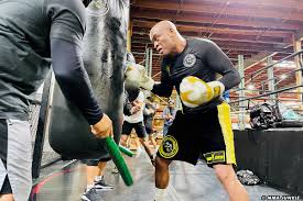On june 19, but it's not his first foray into boxing. Anderson Silva Boxing See Former Ufc Star Train For Chavez Jr