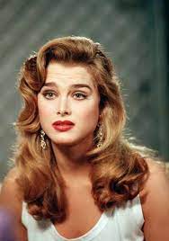 Brooke Shields Became One Of The Most Popular Models Of The 80s After Appearing In A Popular Campai Kathy Willens Hair Styles Hair Inspiration Hairstyle